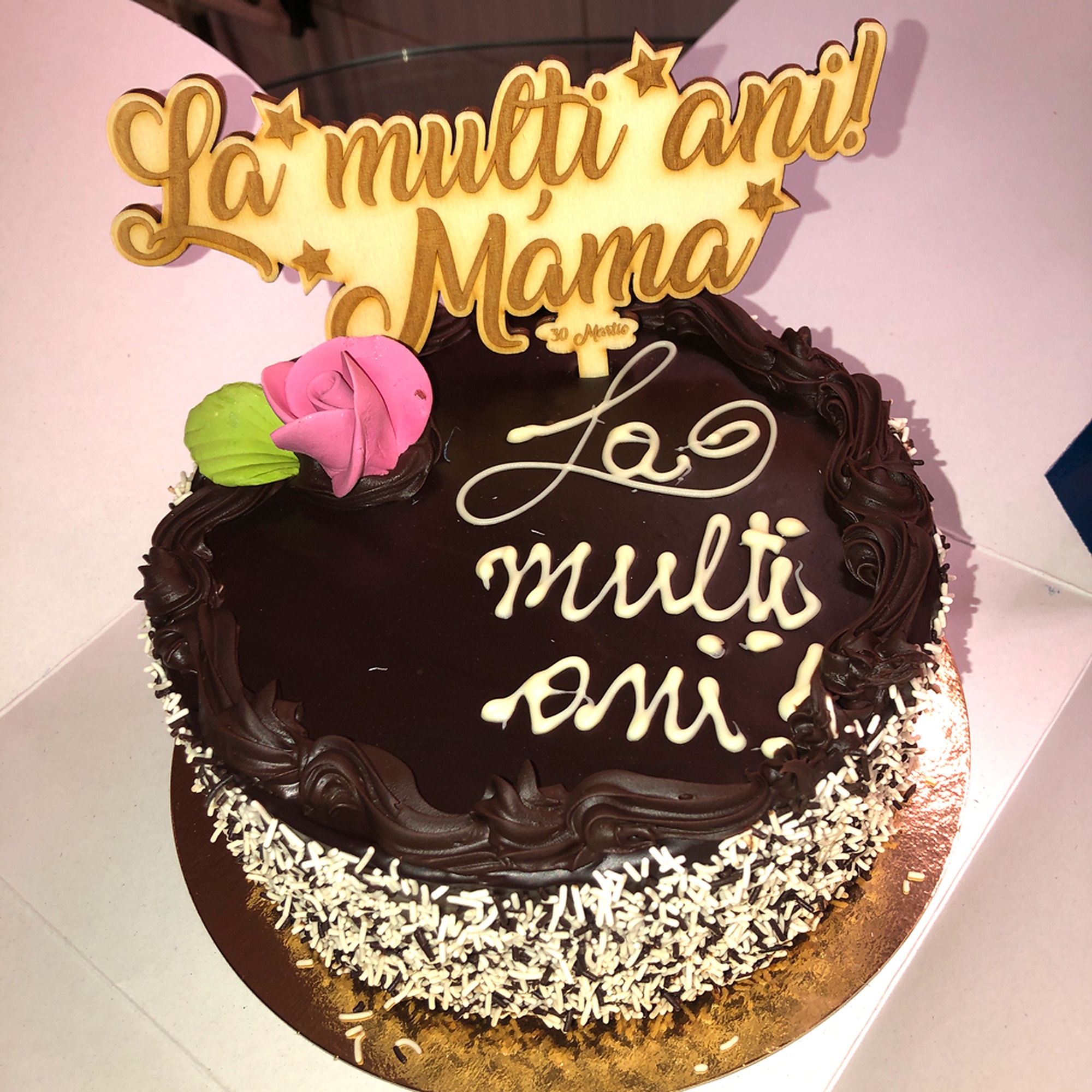 Topper Tort Personalizat Lemn - "La Mulți Ani" Cu Nume Și Dată