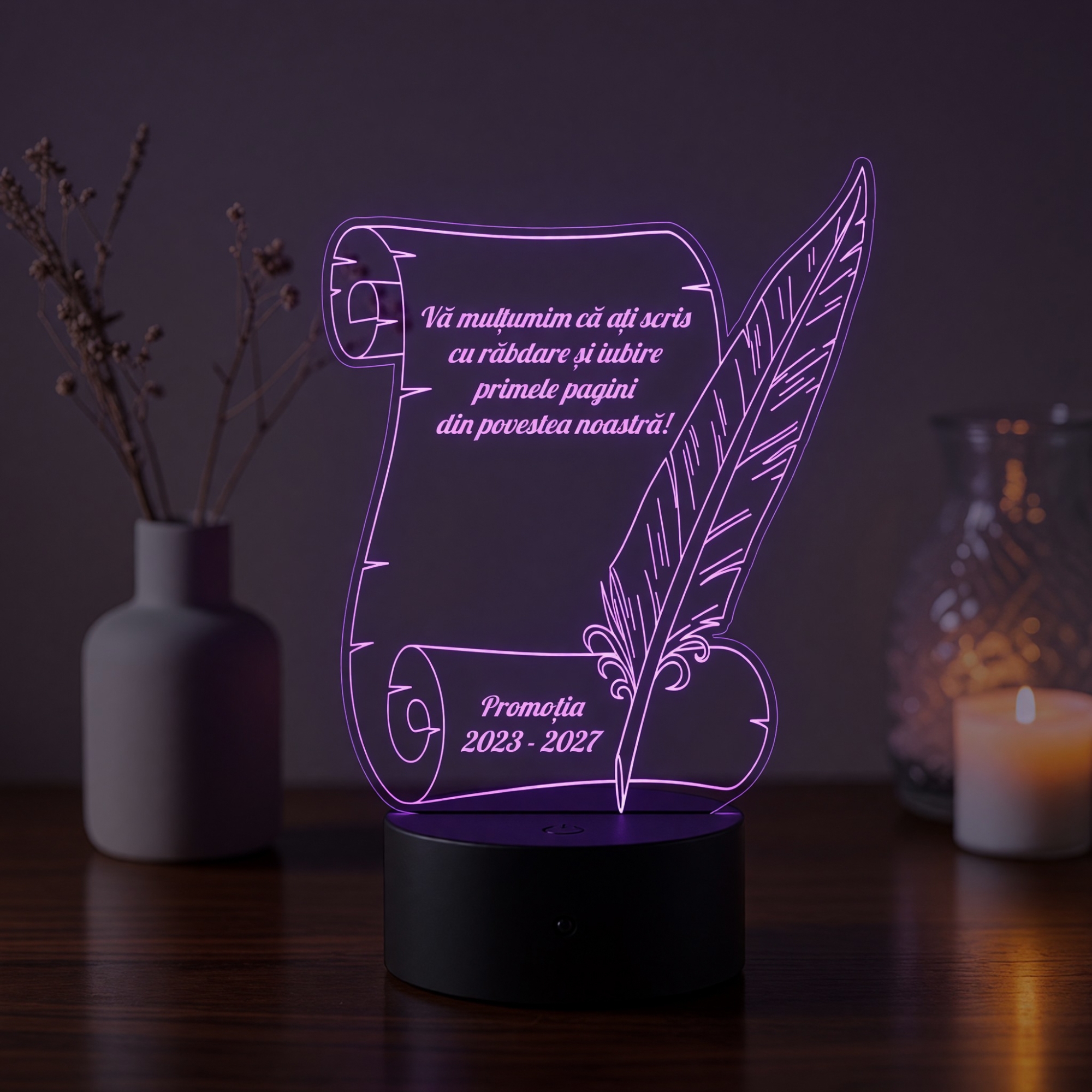 Lampă LED 3D Personalizată – Pergament cu Pană și Mesaj